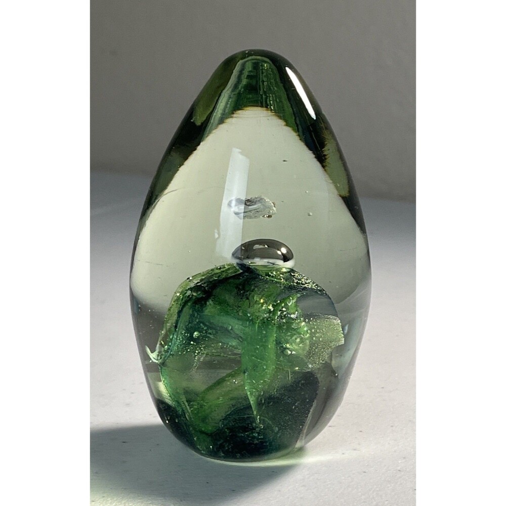 Kerry Crafted Glass Egg Shaped 4” x 2.5” Art Paperweight Ireland Green Swirl - Picture 2 of 9